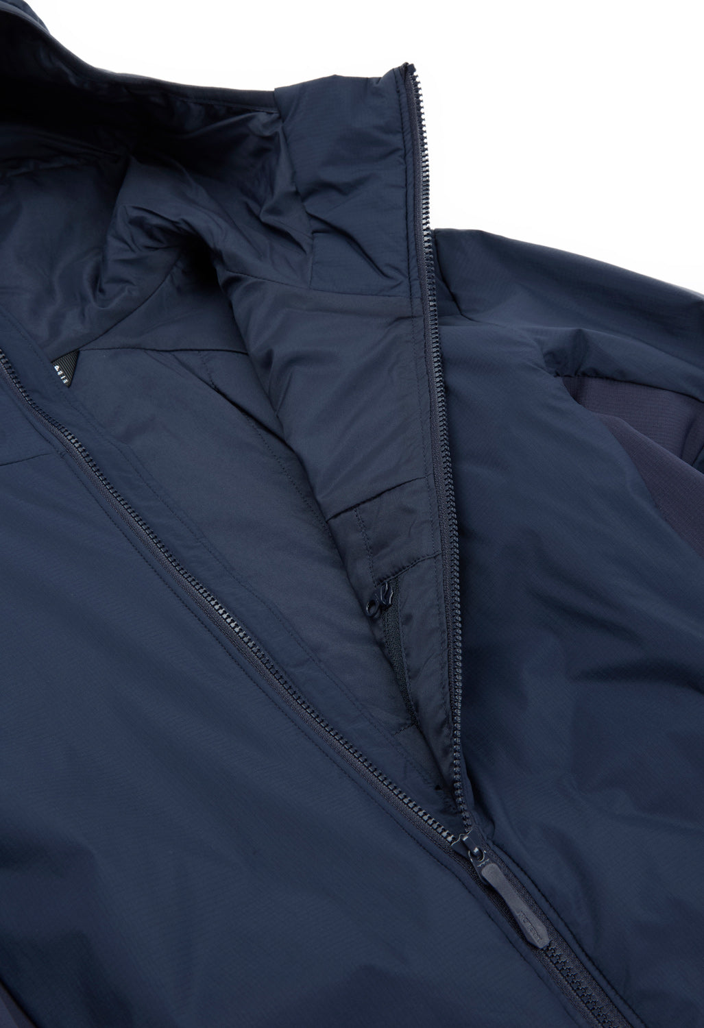 Arc'teryx Women's Atom Insulated Hoodie - Black Sapphire