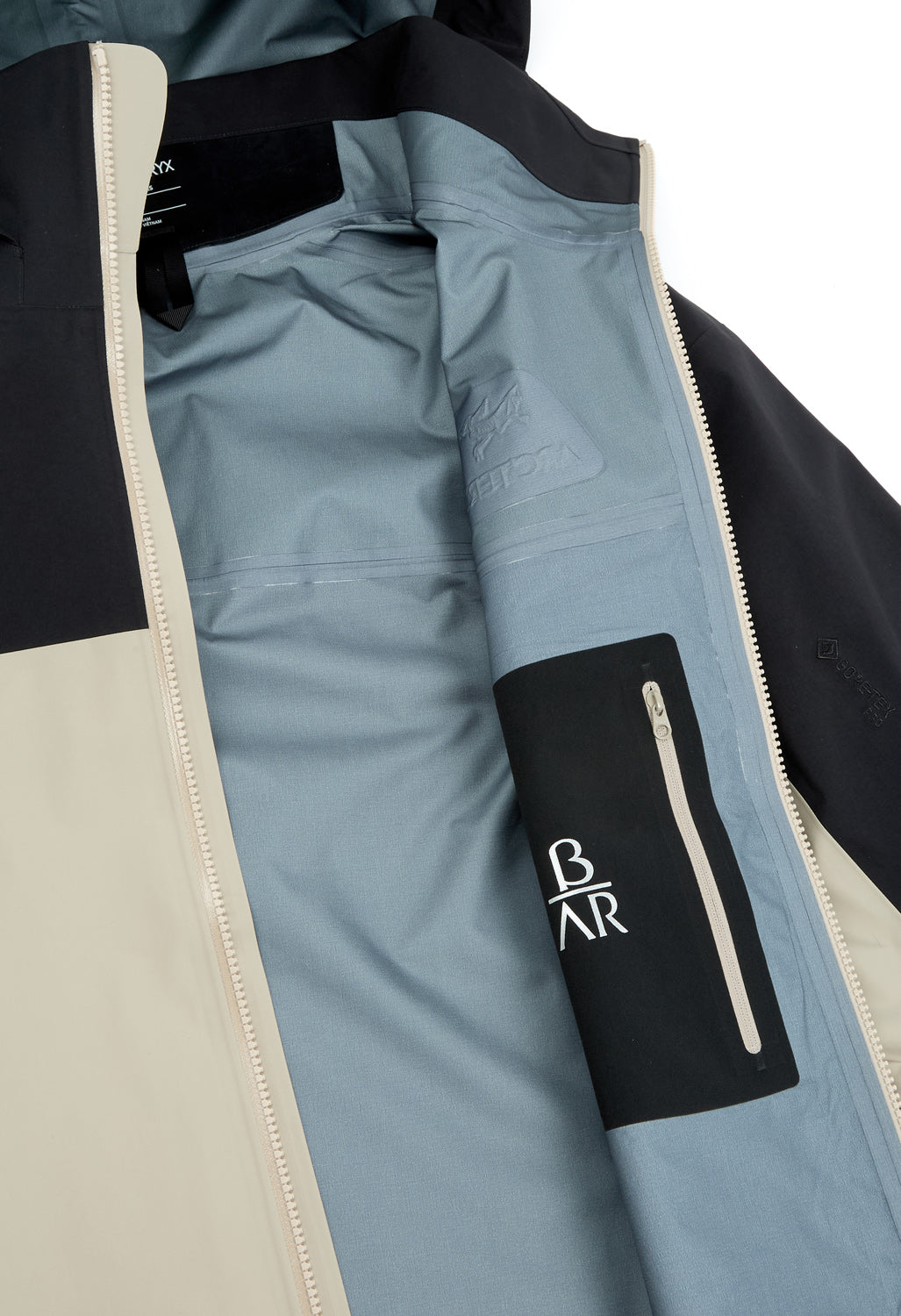 Arc'teryx Men's Beta AR Jacket - Black / Rune – Outsiders Store UK