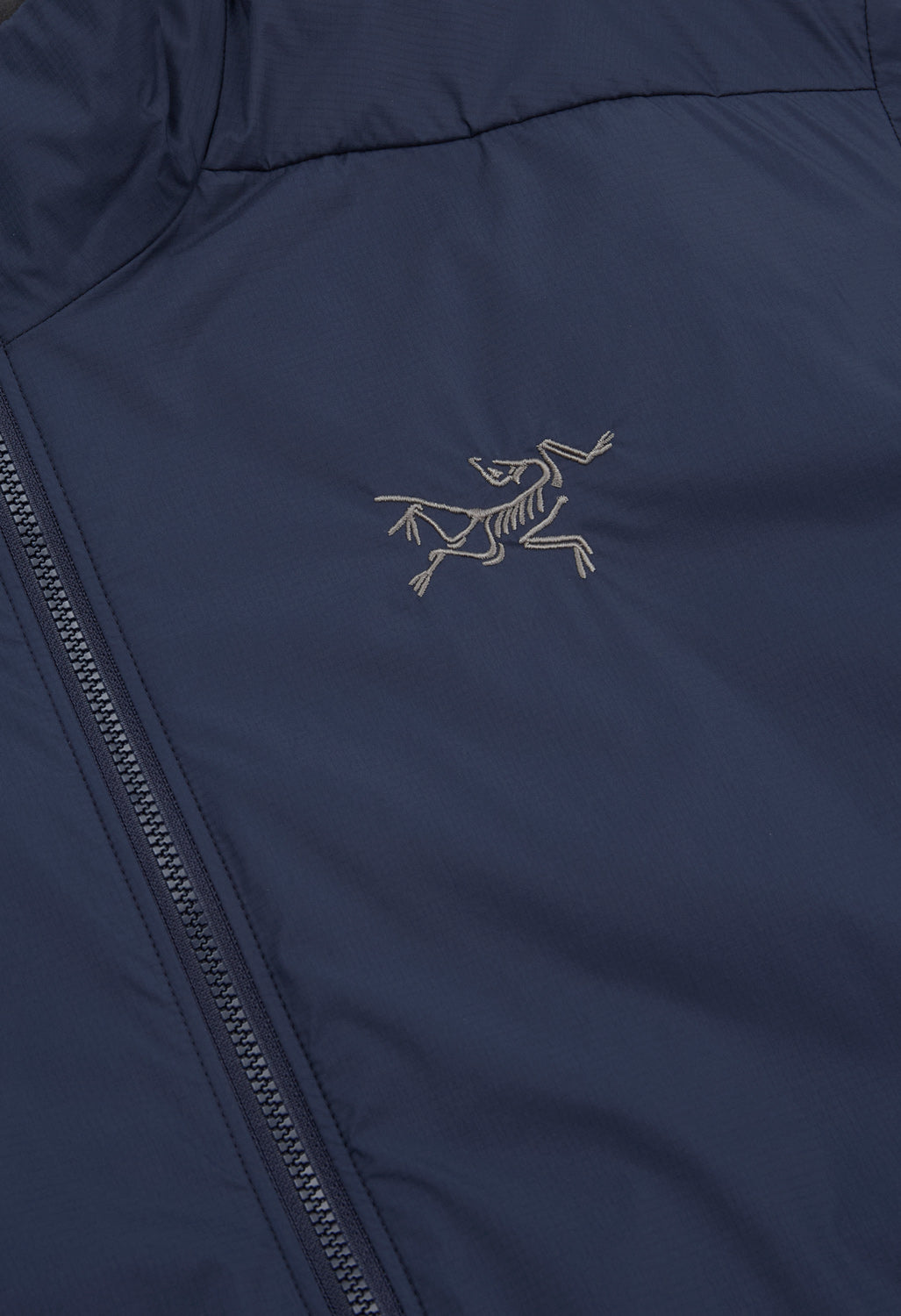 Arc'teryx Men's Atom Jacket - Black Sapphire