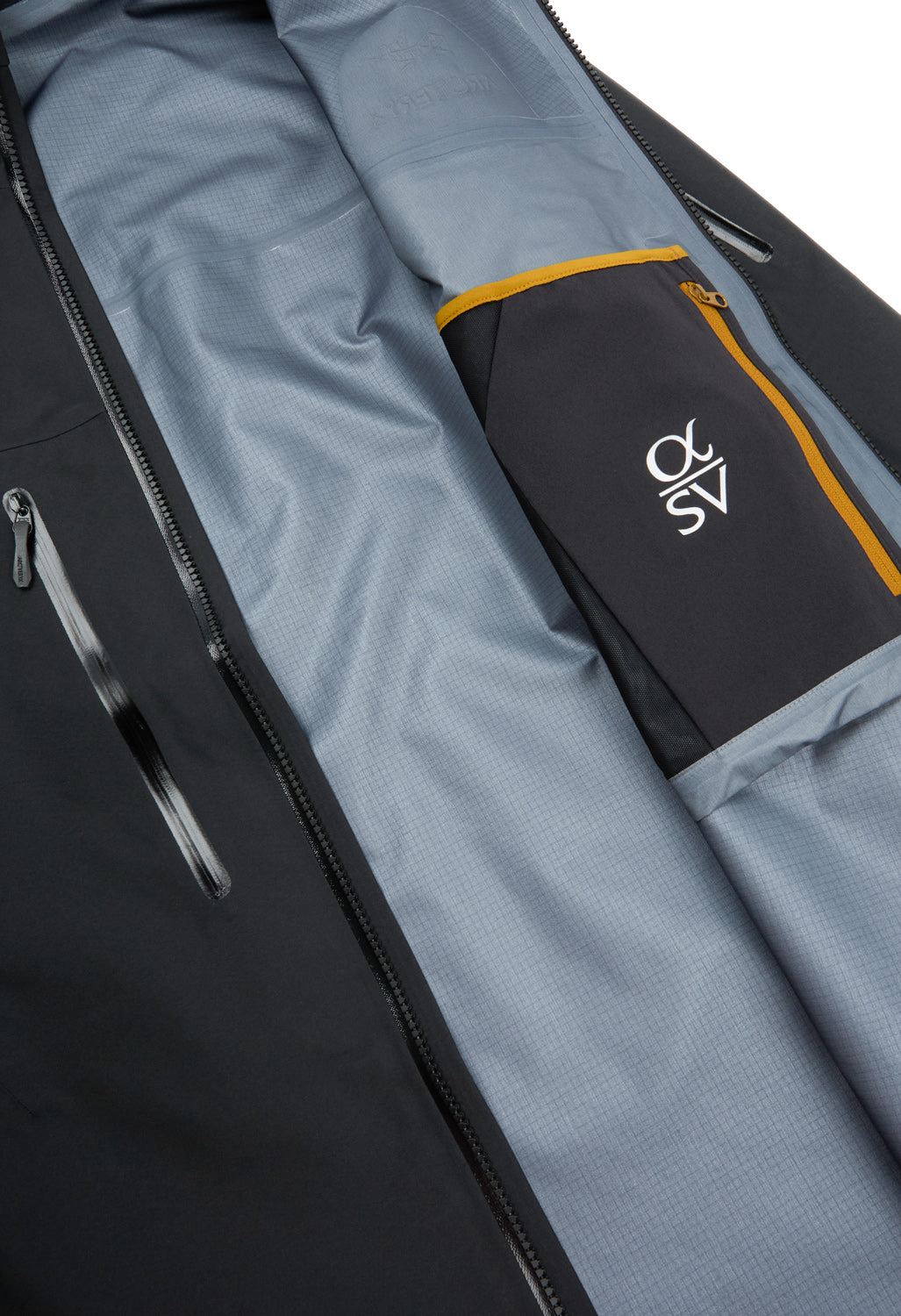 Arc'teryx Men's Alpha SV Jacket - 24K Black