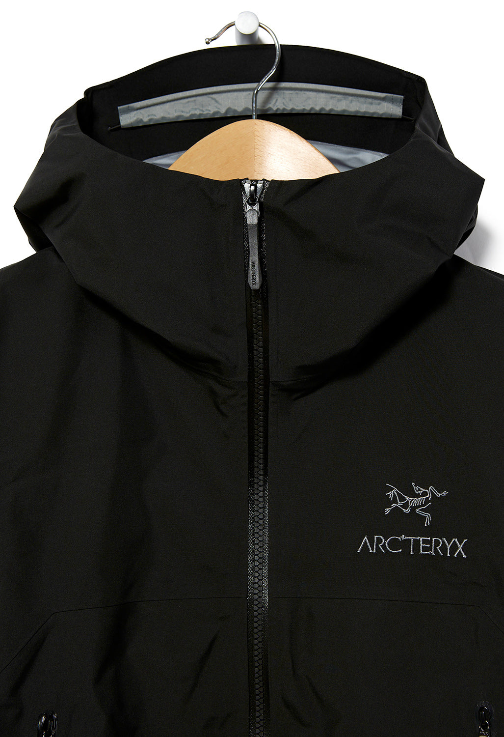Arc'teryx Men's Beta LT GORE-TEX Jacket - Bordeaux – Outsiders Store UK