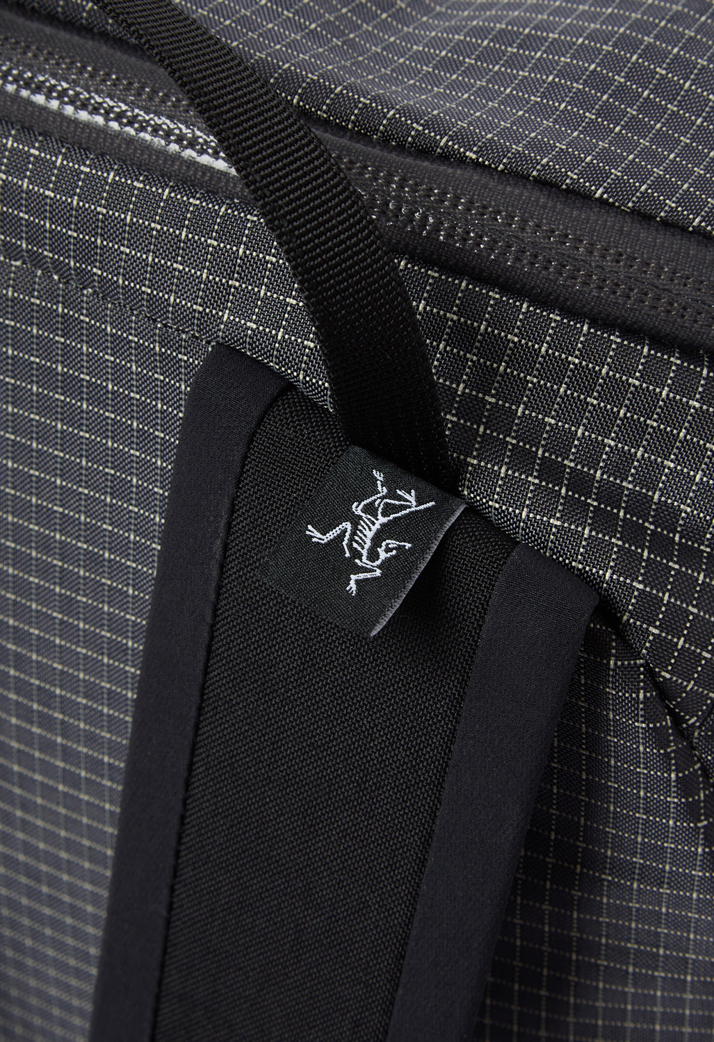 Arc'teryx Konseal 15 Backpack - Cloud