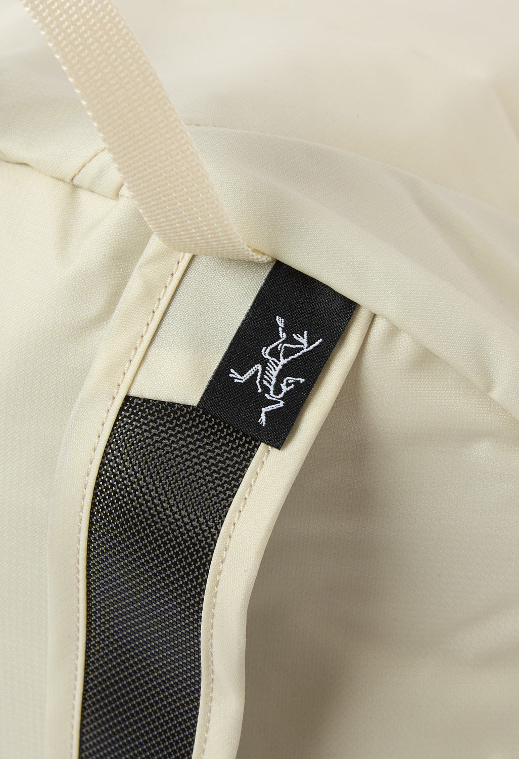 Arc'teryx Heliad 15 Backpack - Sea Salt