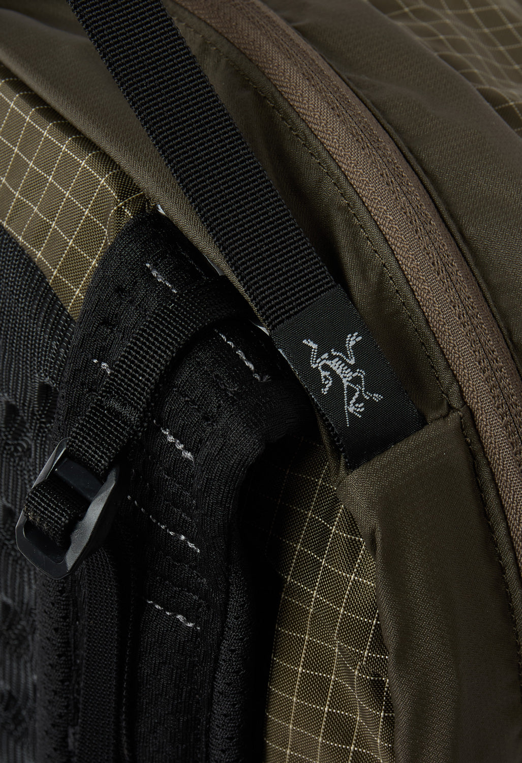 Arc'teryx Aerios 18 Backpack - Mongoose / Nucleus