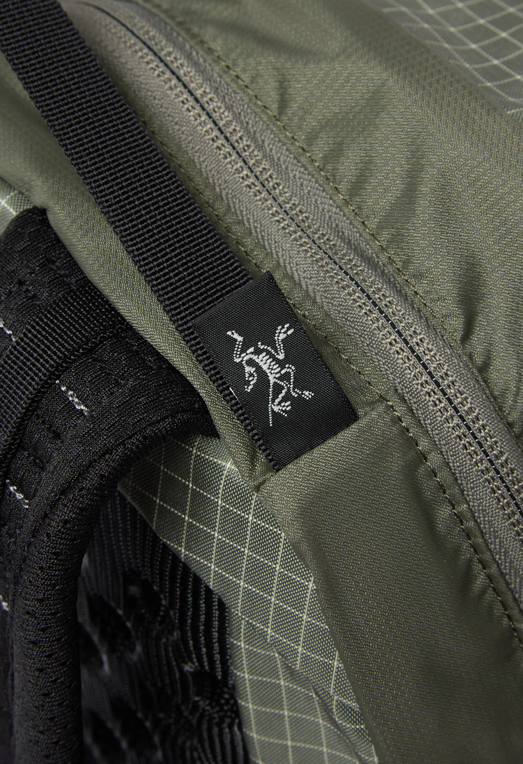 Arc'teryx Aerios 18 Backpack - Forage