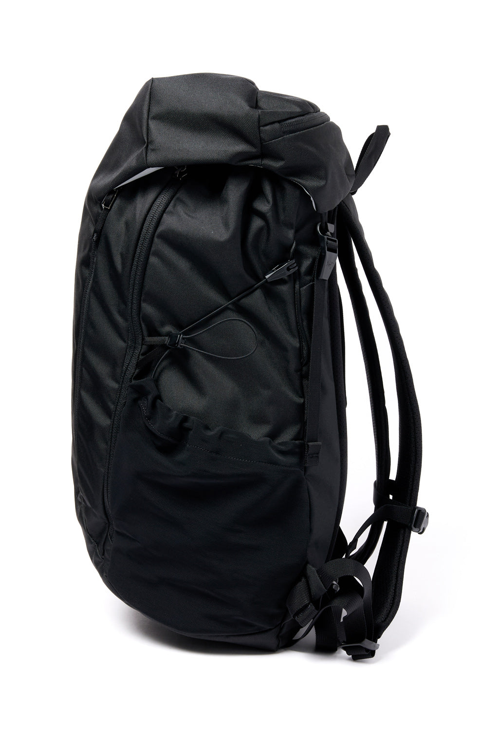 Arc'teryx Mantis 30 Backpack - Black – Outsiders Store UK