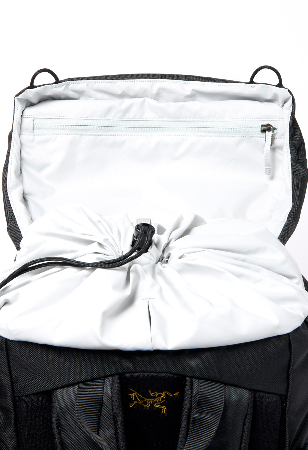 Arc'teryx Mantis 30 Backpack - Black – Outsiders Store UK