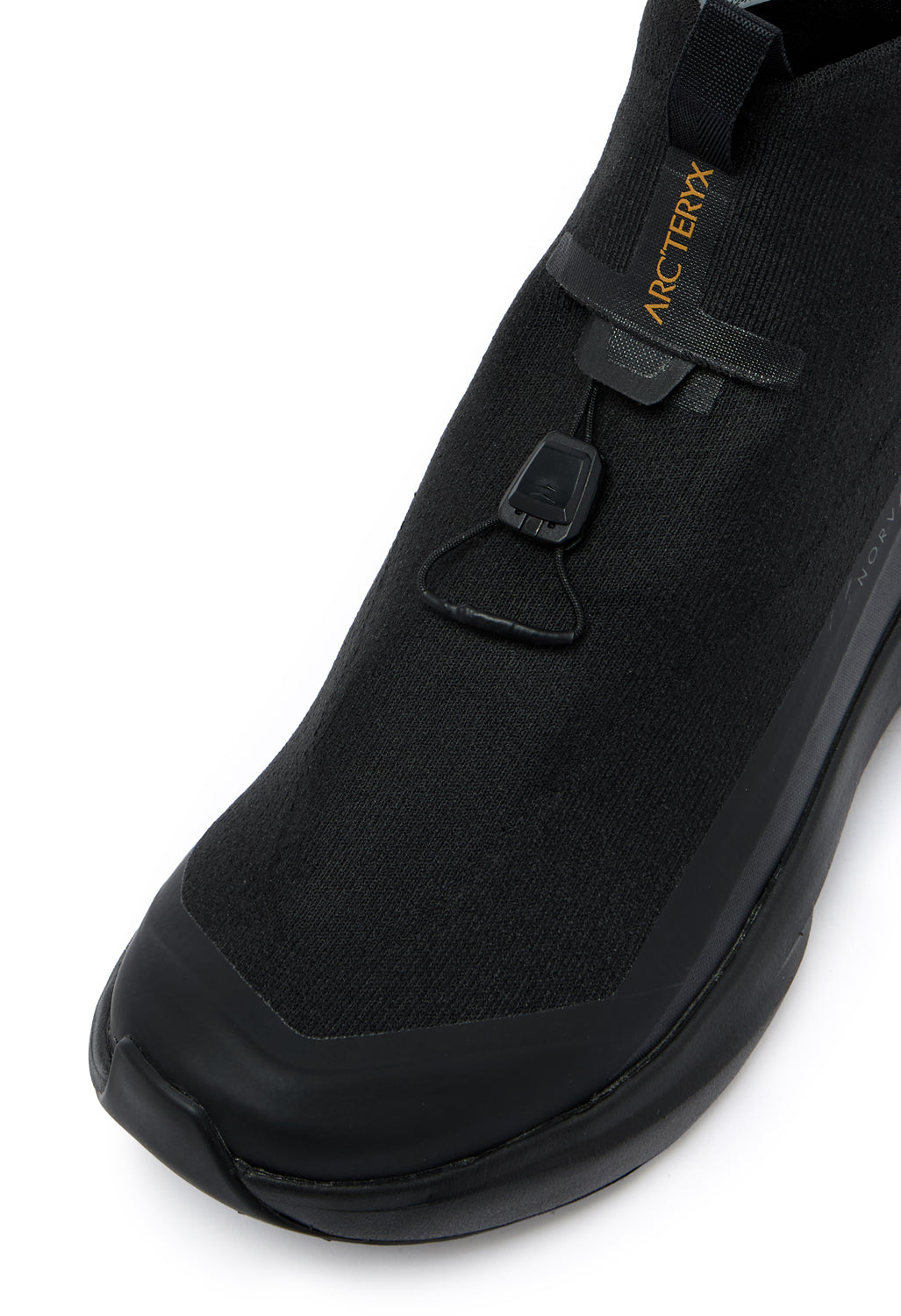 Arc'teryx Women's Norvan 4 Nivalis Trainers - Black / Black