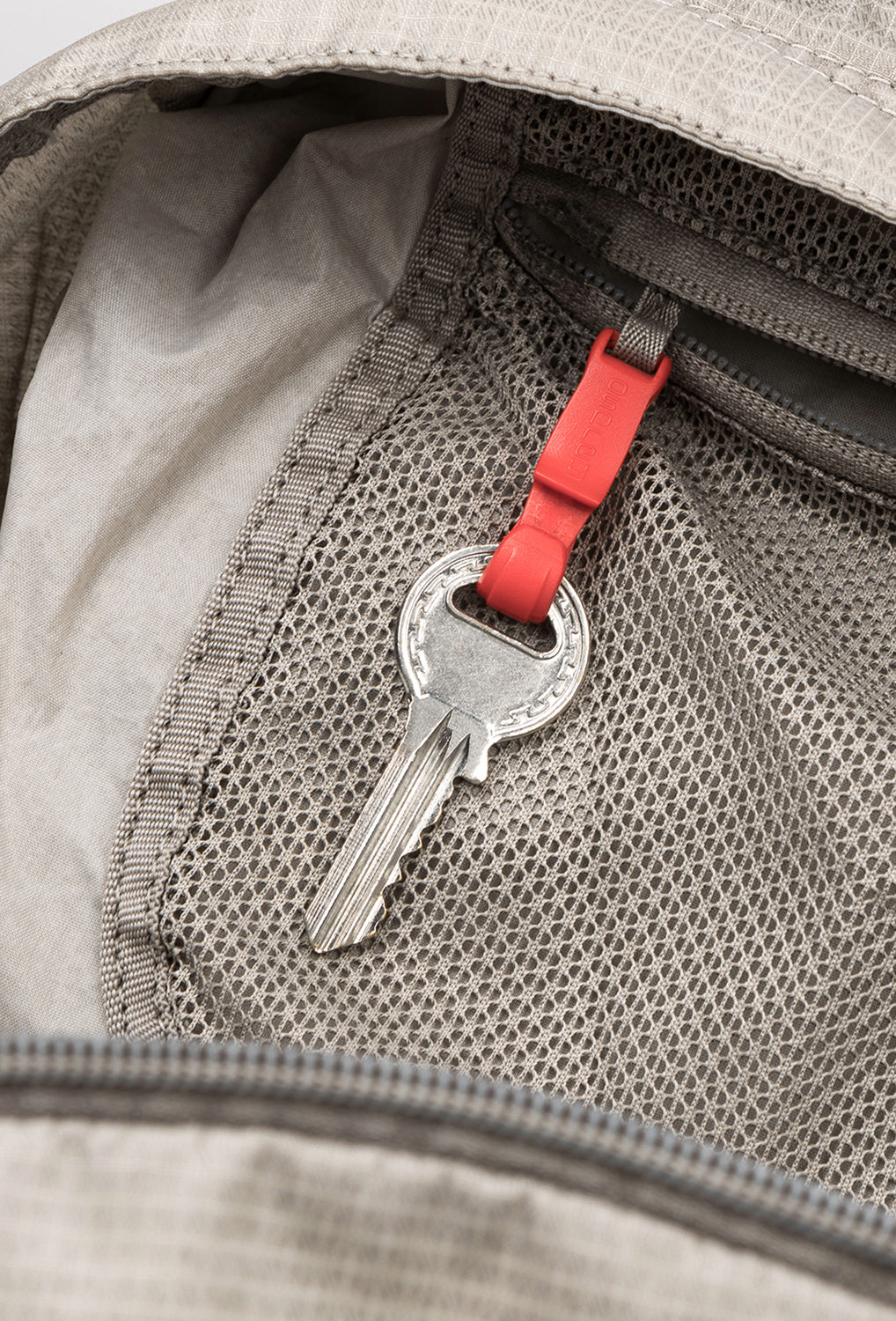 Osprey x Satisfy Talon Earth Pack - Mineral Dolomite