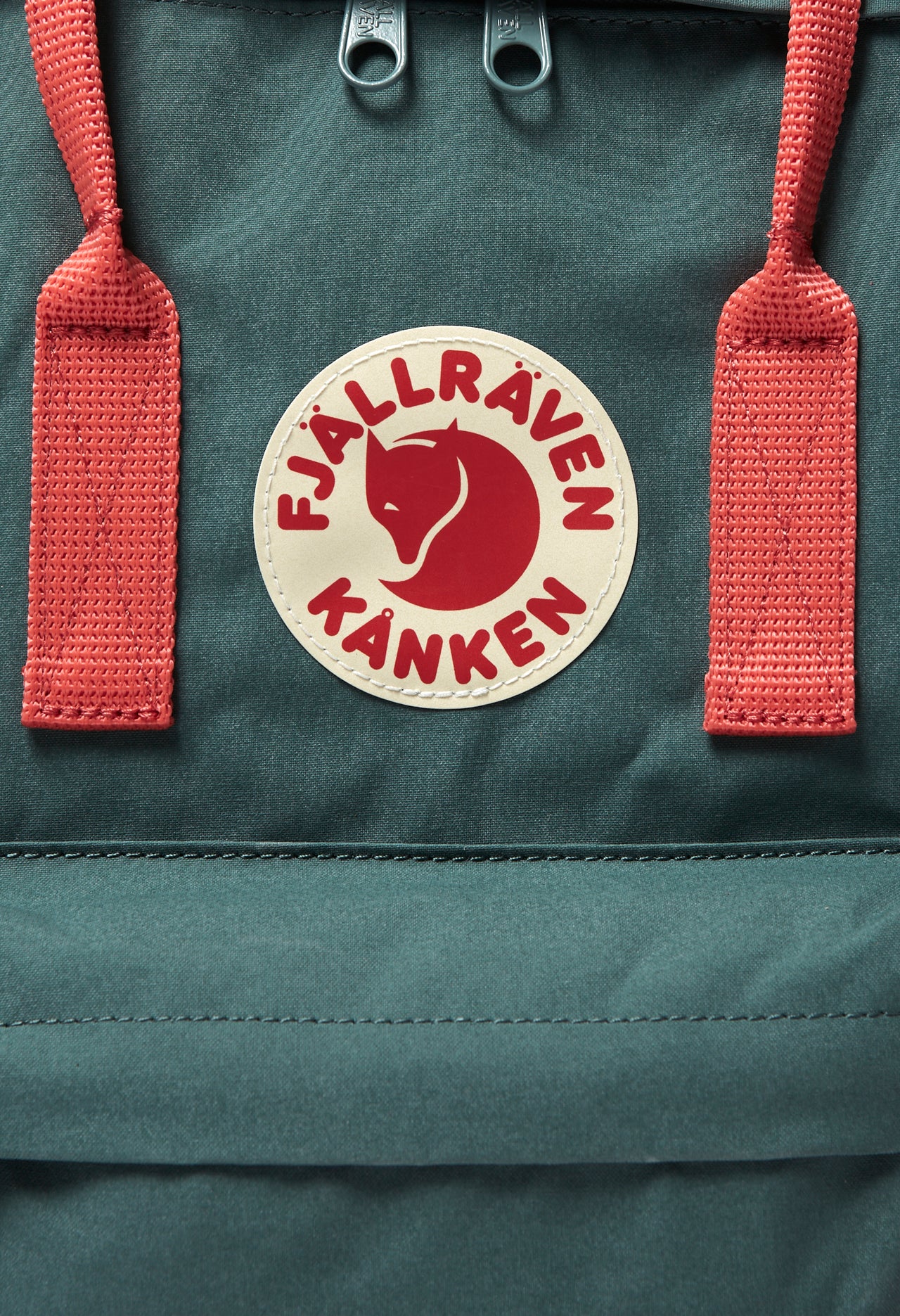 Fjallraven - Kanken Classic Backpack for Everyday, Frost Green–