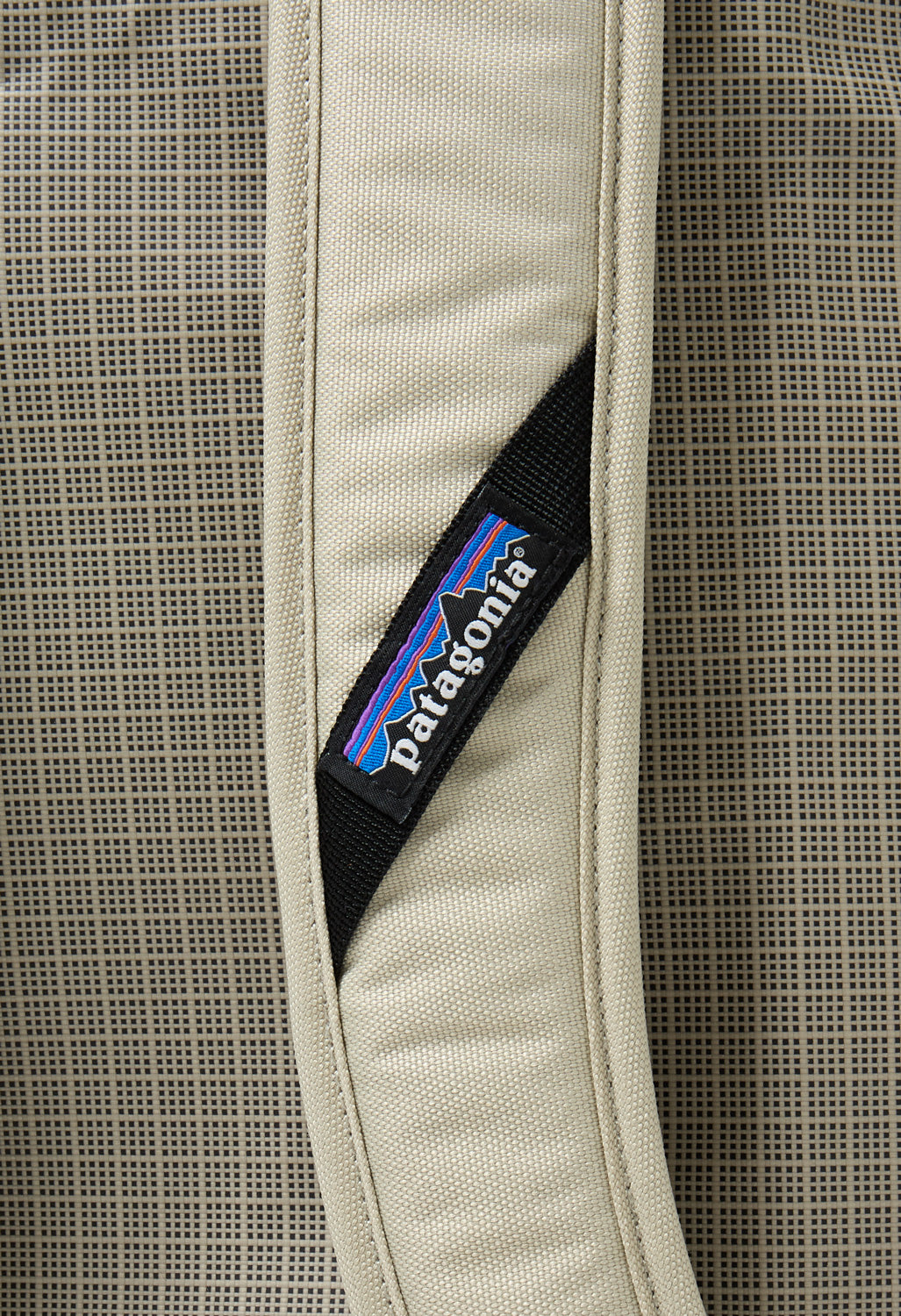 patagonia black hole el cap khaki Patagonia Black Hole Duffel 70L
