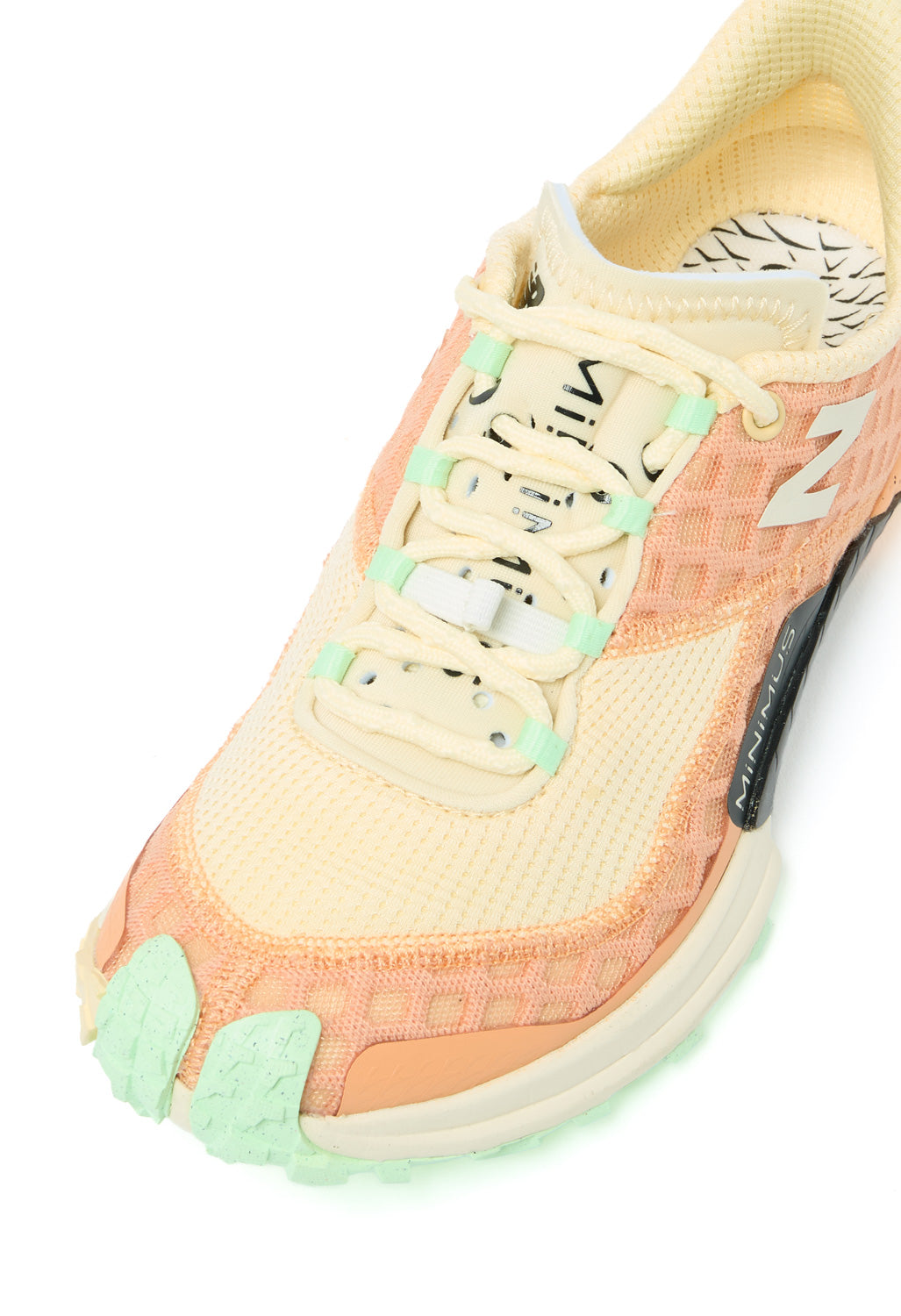 New Balance Women's Minimus Trail Trainers - Dried Orange