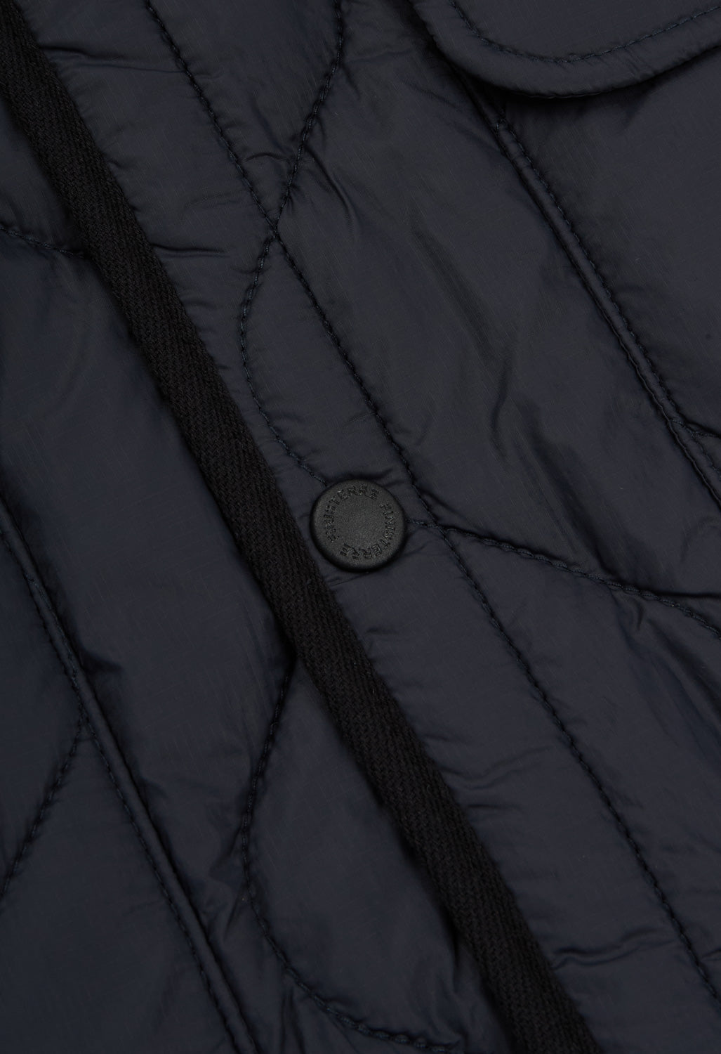 Finisterre Women's x Amy Powney Oversized Quilted Jacket - Black