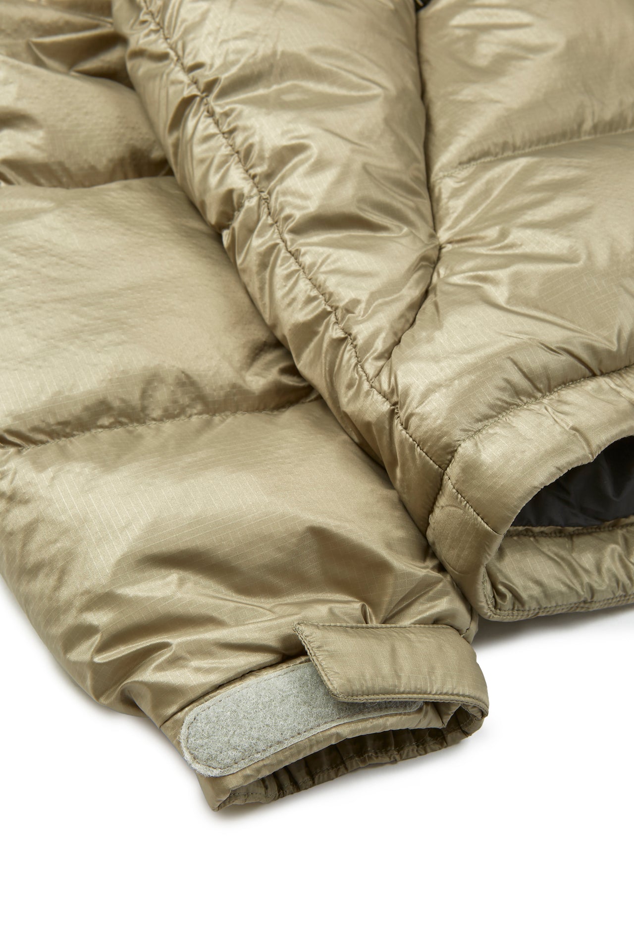 Goldwin Men's PERTEX QUANTUM Down Parka - Oak Beige