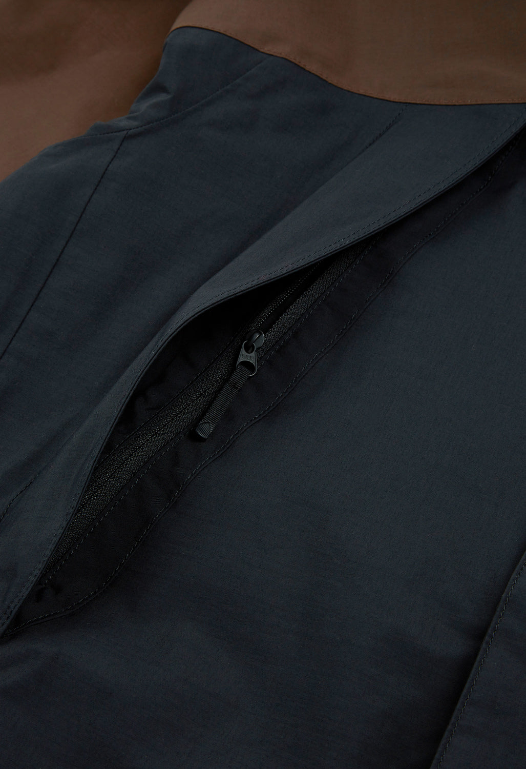 Goldwin Pertex Unlimited 2L Jacket - Jet Brown / Black