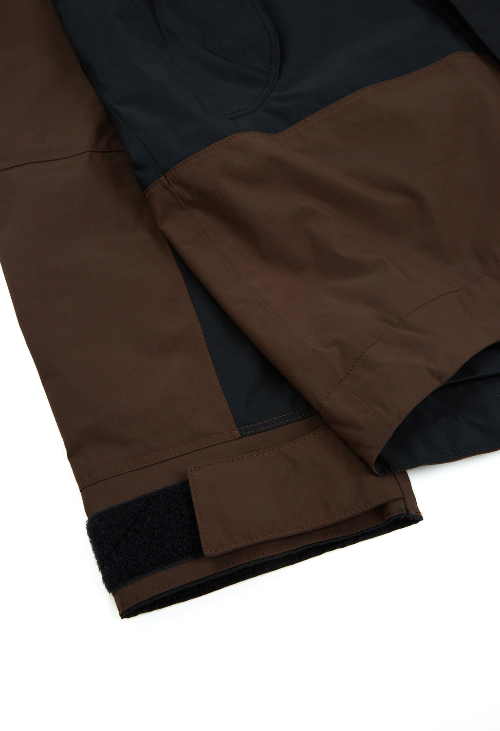 Goldwin Pertex Unlimited 2L Jacket - Jet Brown / Black
