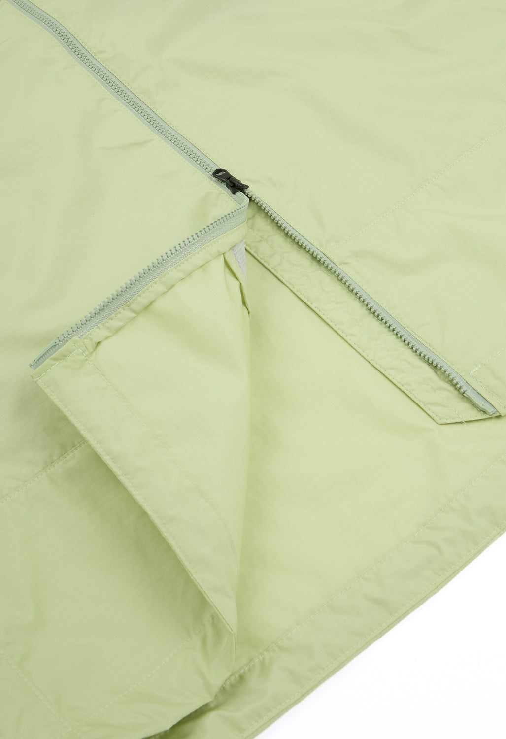 Goldwin Men's Rip-stop Hooded Jacket - Usuyanagi