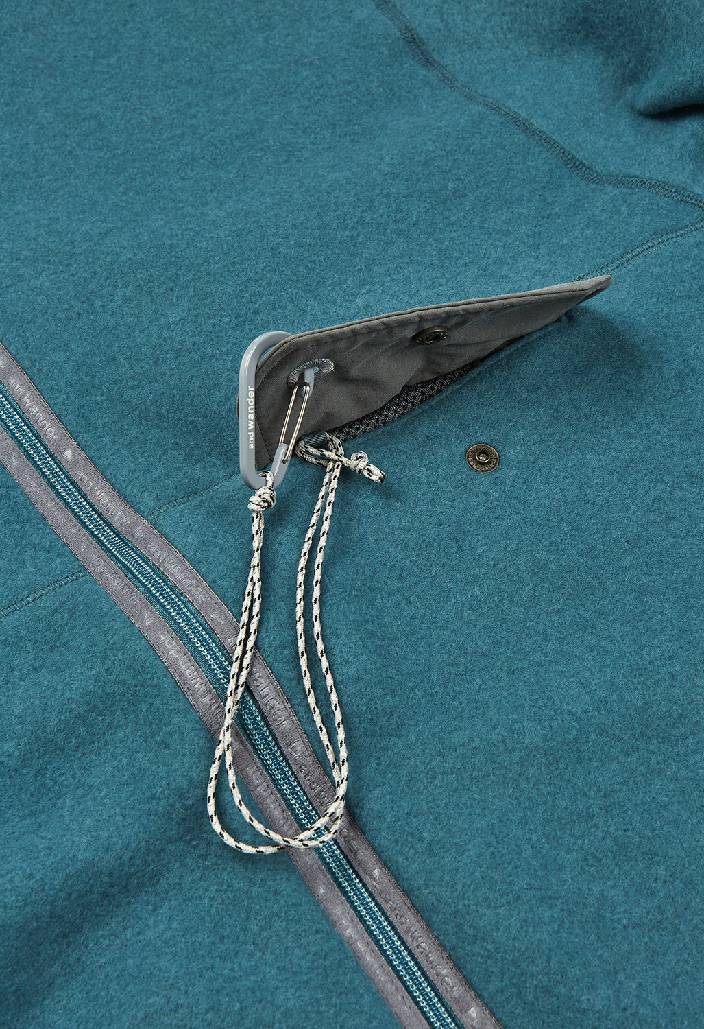 and wander Men's Wool Fleece Cardigan - Blue Grey