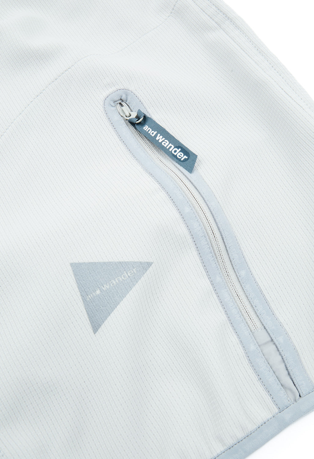 and Wander Men's Vent Vest - Light Grey