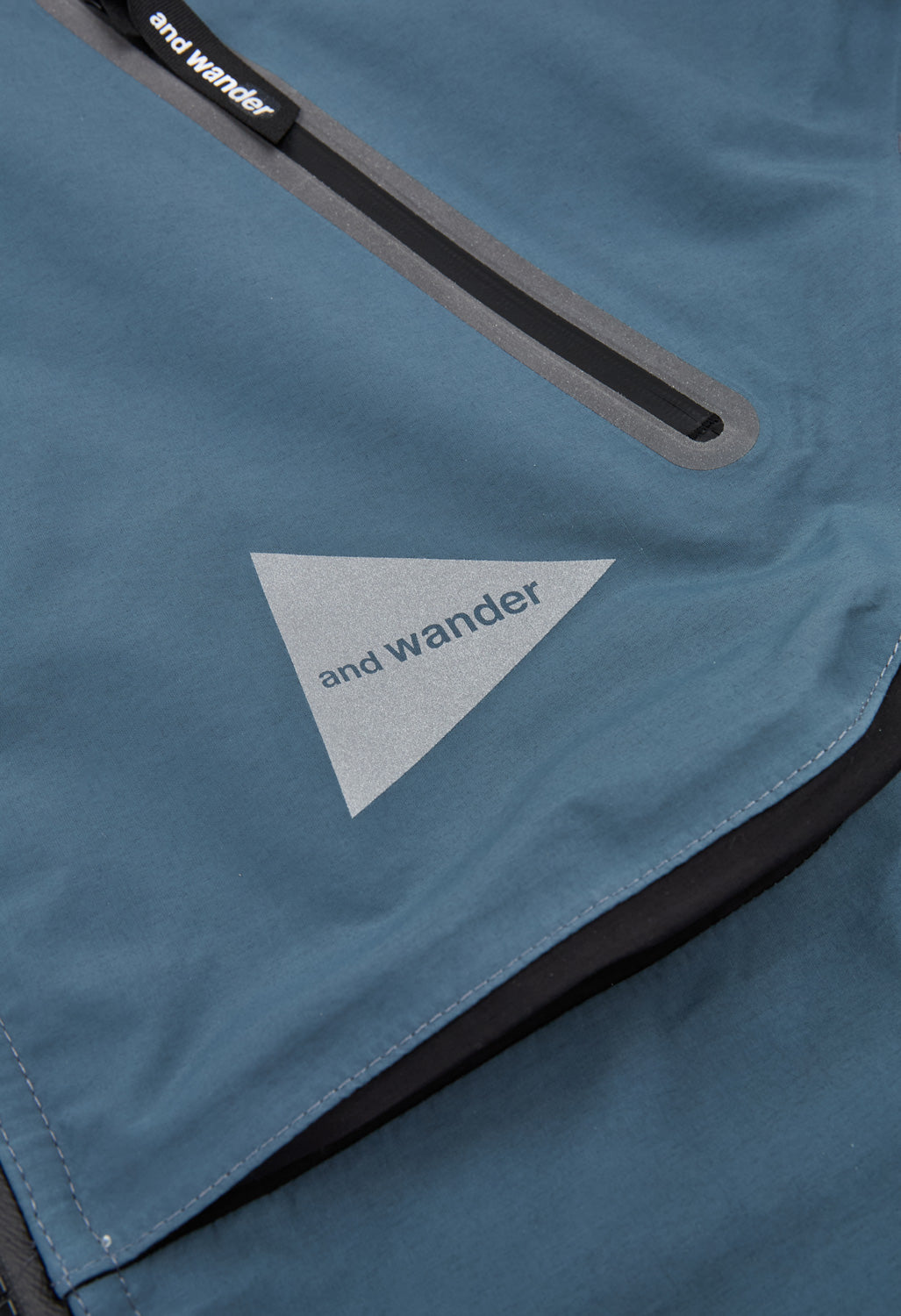 and wander Men's Loose Fitting Rain Jacket - Blue Grey