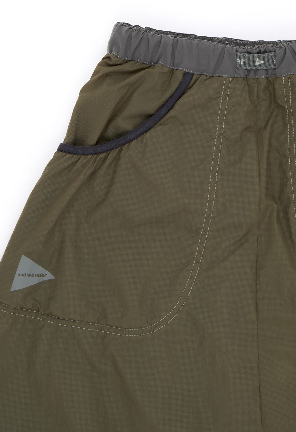 and wander Women's Octa Fluffy Skirt - L.Khaki