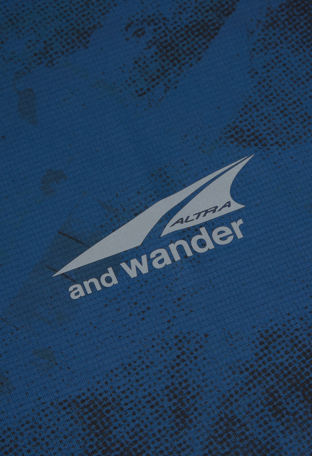and wander x Altra Graphic Tee - Navy