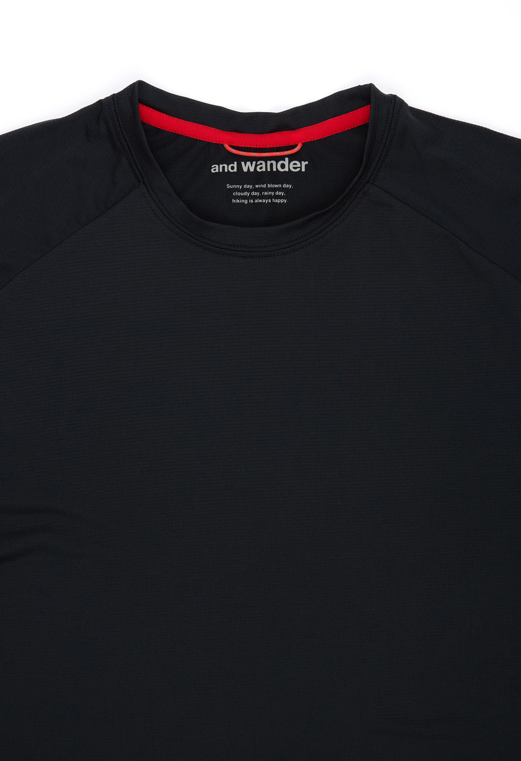 and wander x Altra Tee - Black