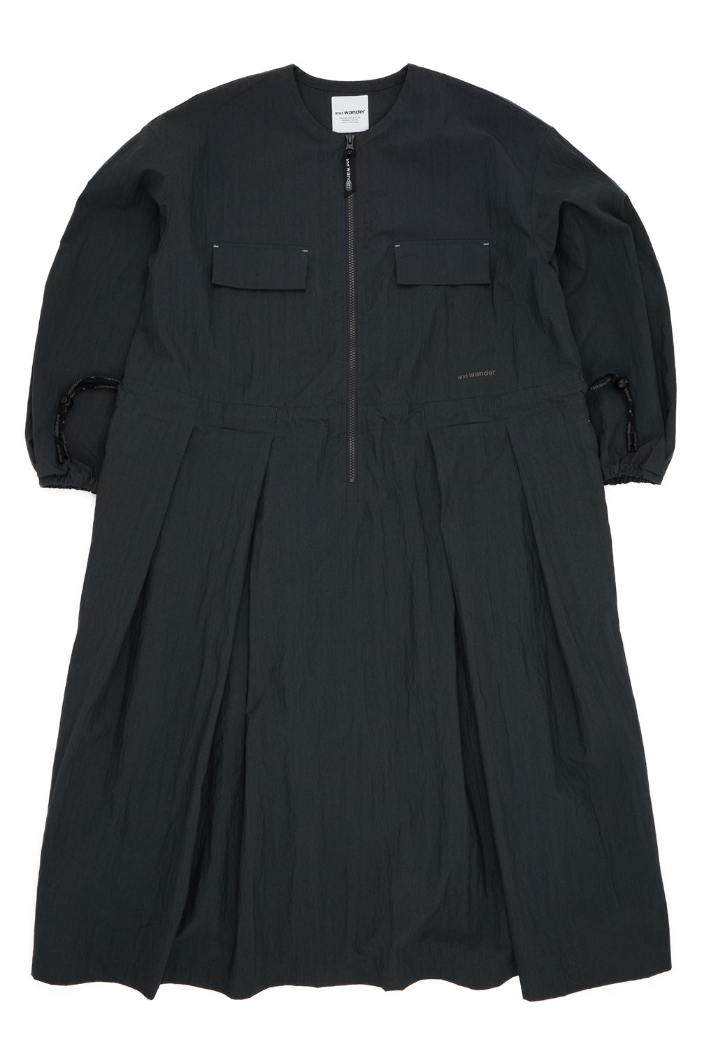 and wander Women's Tuck Dress  - Charcoal