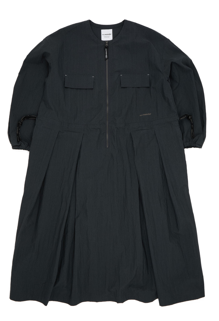 and wander Women's Tuck Dress  - Charcoal