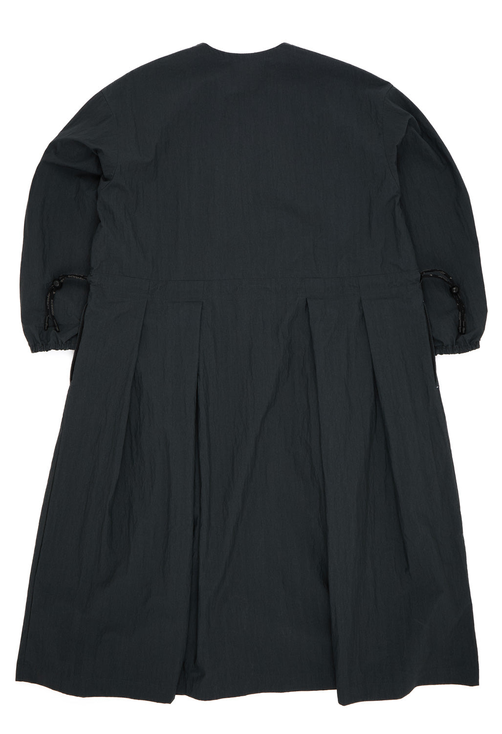 and wander Women's Tuck Dress  - Charcoal