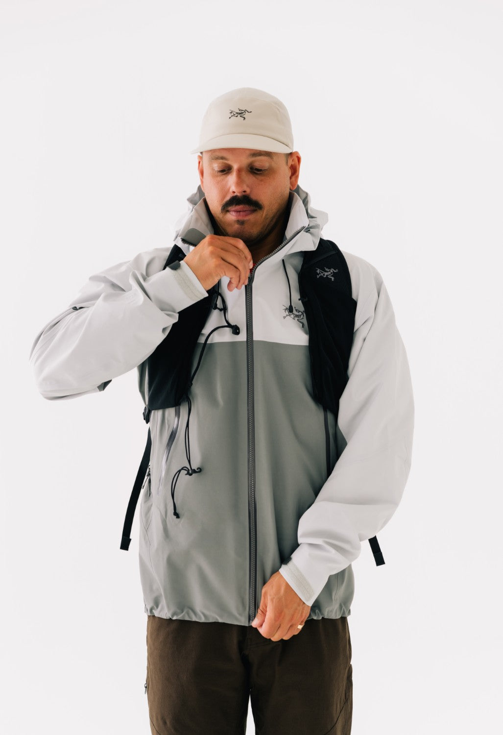Arc'teryx Men's Beta AR Jacket - Solitude / Void