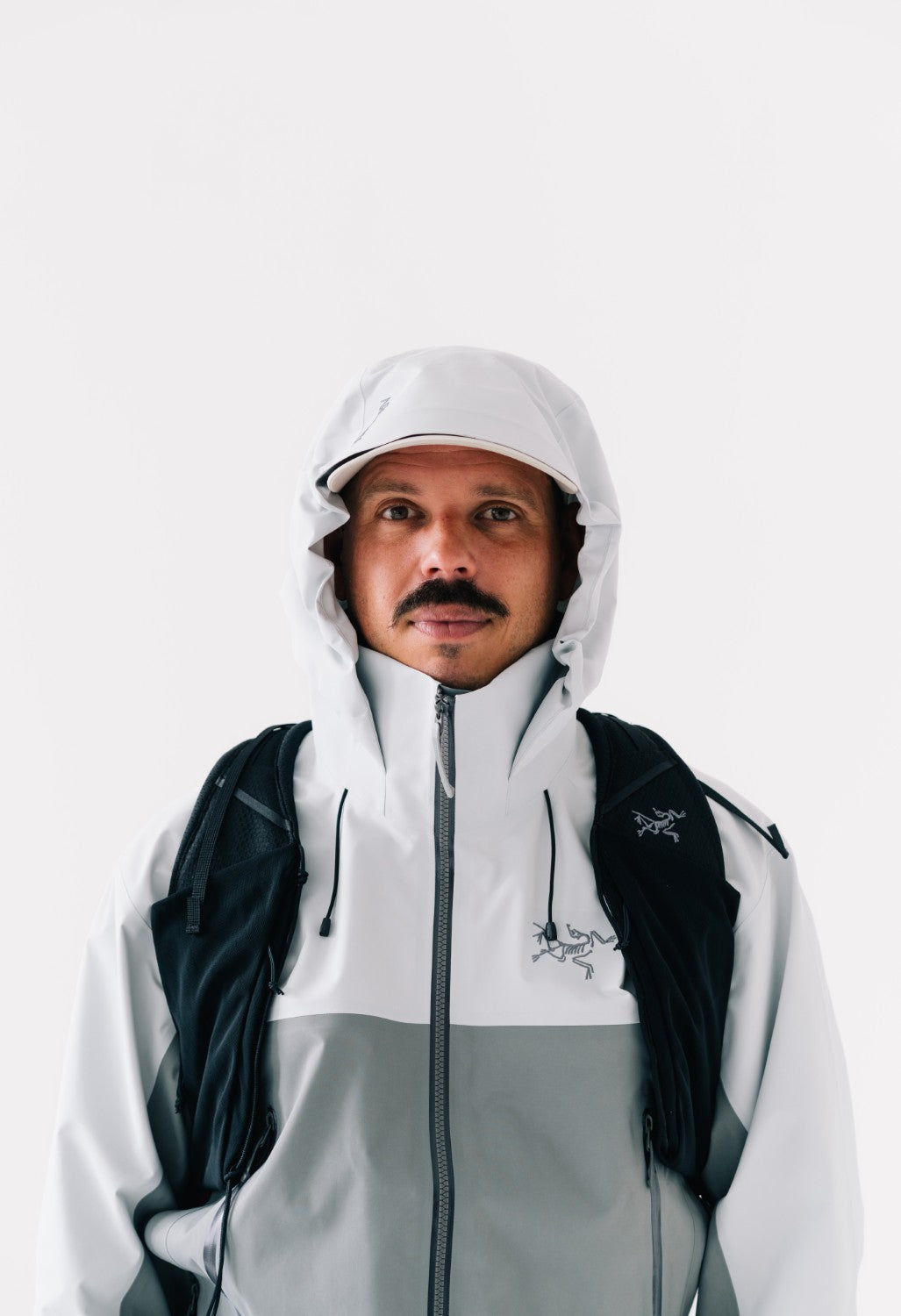 Arc'teryx Men's Beta AR Jacket - Solitude / Void