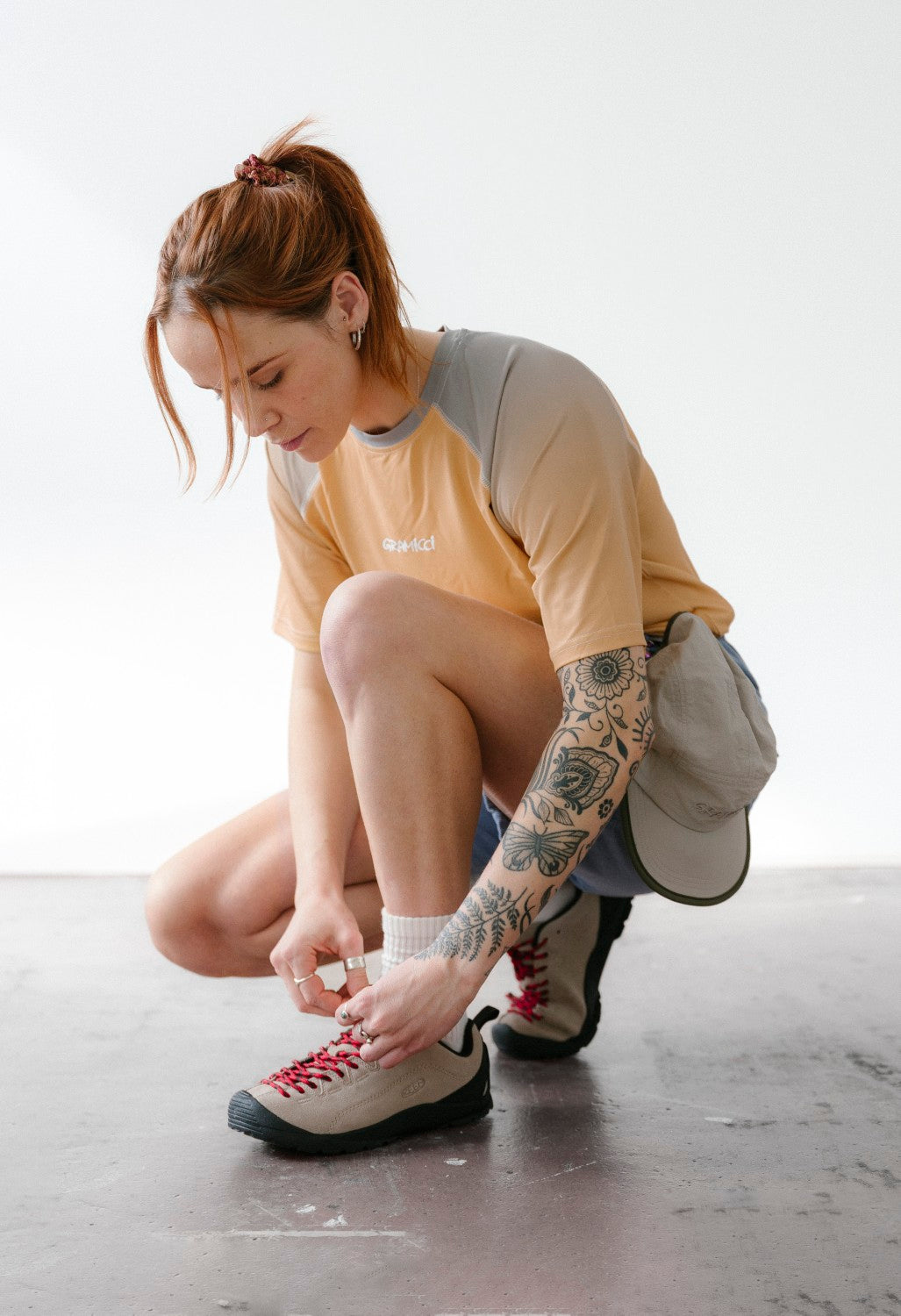 Keen Women's Jasper Trainers Silver Mink – Outsiders Store UK