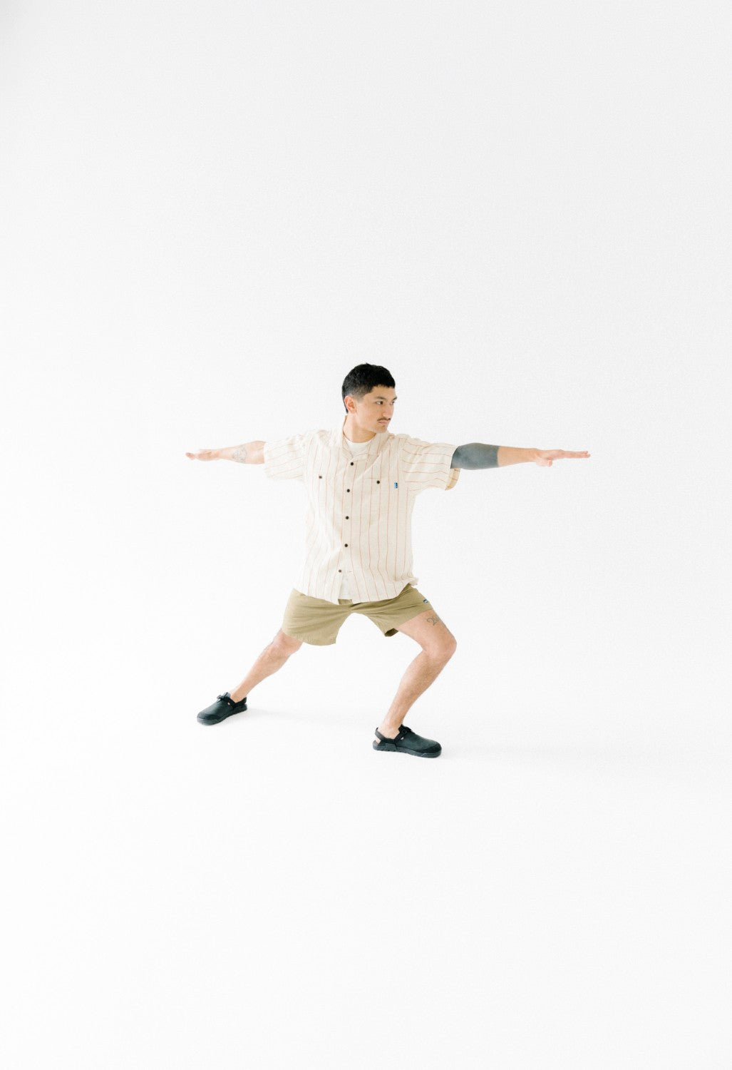 KAVU Men's Island Bound Short Sleeve Shirt - Sand Stripe
